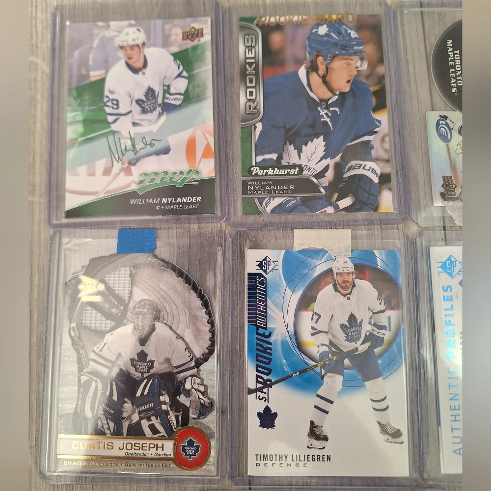 (SAVE 30% WHEN BUNDLE 2 OR MORE ITEMS) 7 Premium Maple Leaf Cards - Picture 2 of 4
